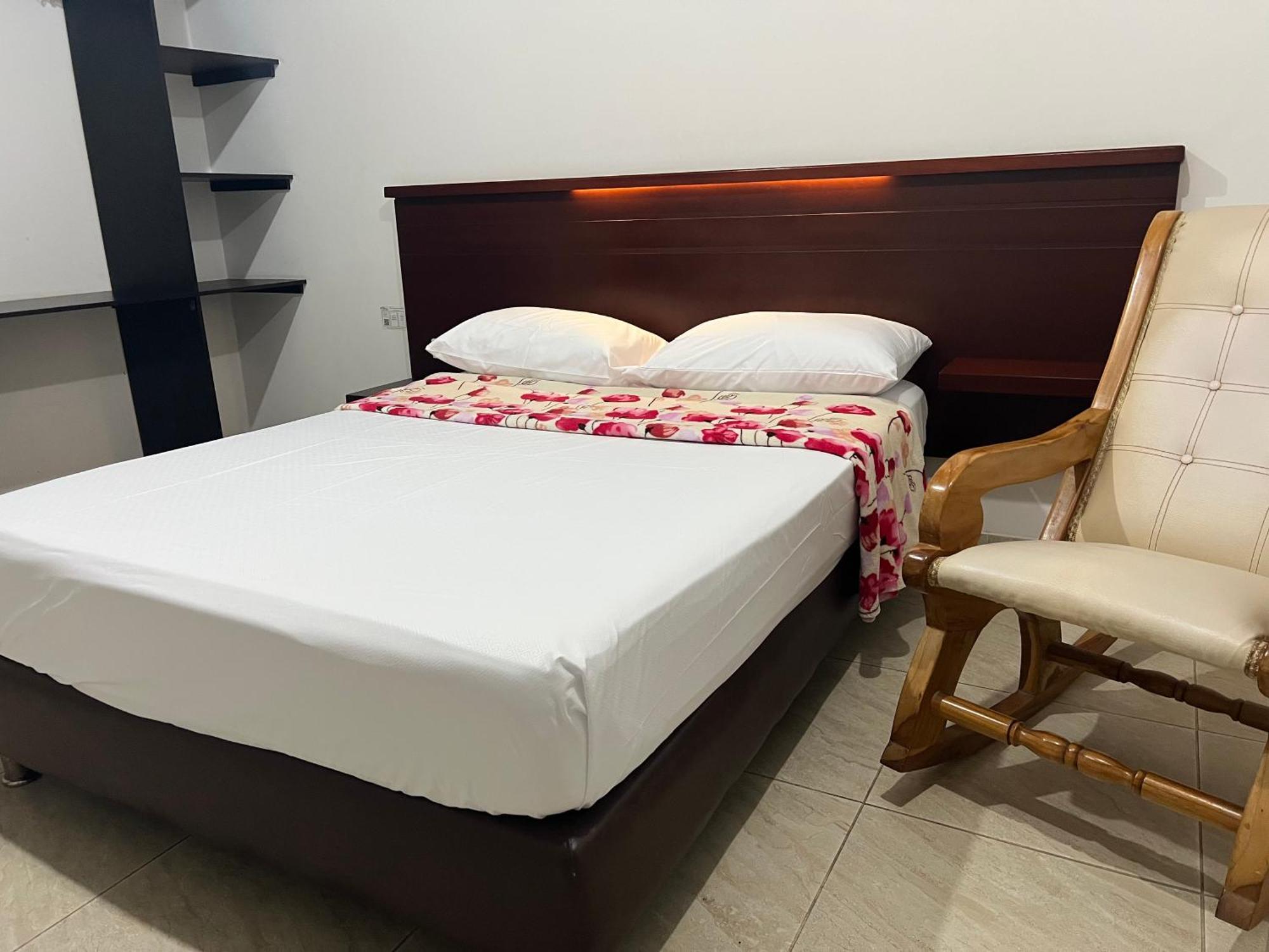 Hotel Marialu Оканья Экстерьер фото